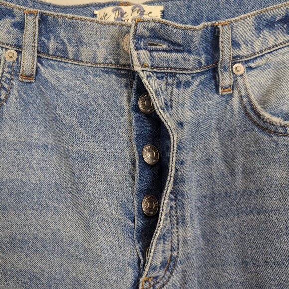 We The Free Women's Comfortable CRVY buttonfly high rise Jeans raw hem size 32 - Picture 4 of 16